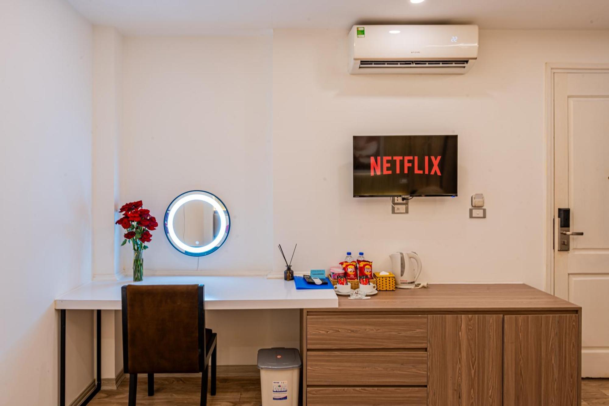 Moon Hotel 26 Do Quang Hanoi Exterior photo